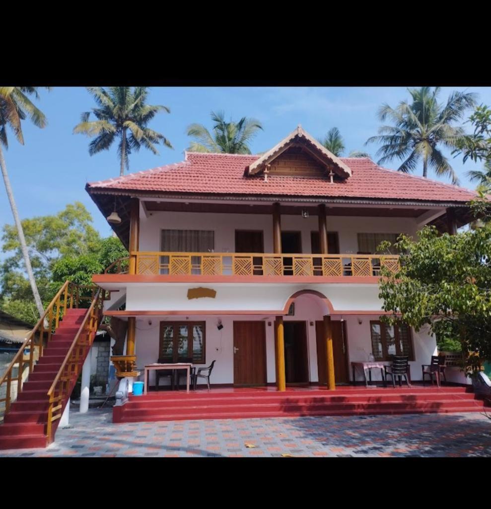 Marari Anna Beach Homestay Mararikulam Bagian luar foto