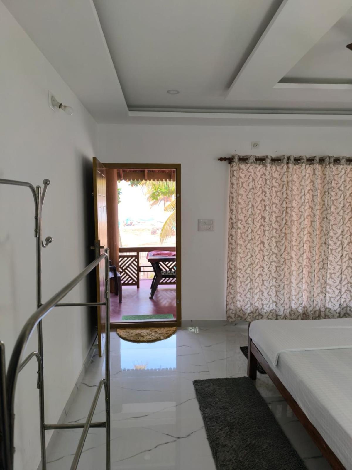 Marari Anna Beach Homestay Mararikulam Bagian luar foto