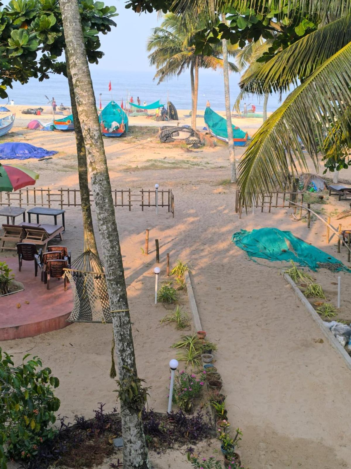 Marari Anna Beach Homestay Mararikulam Bagian luar foto