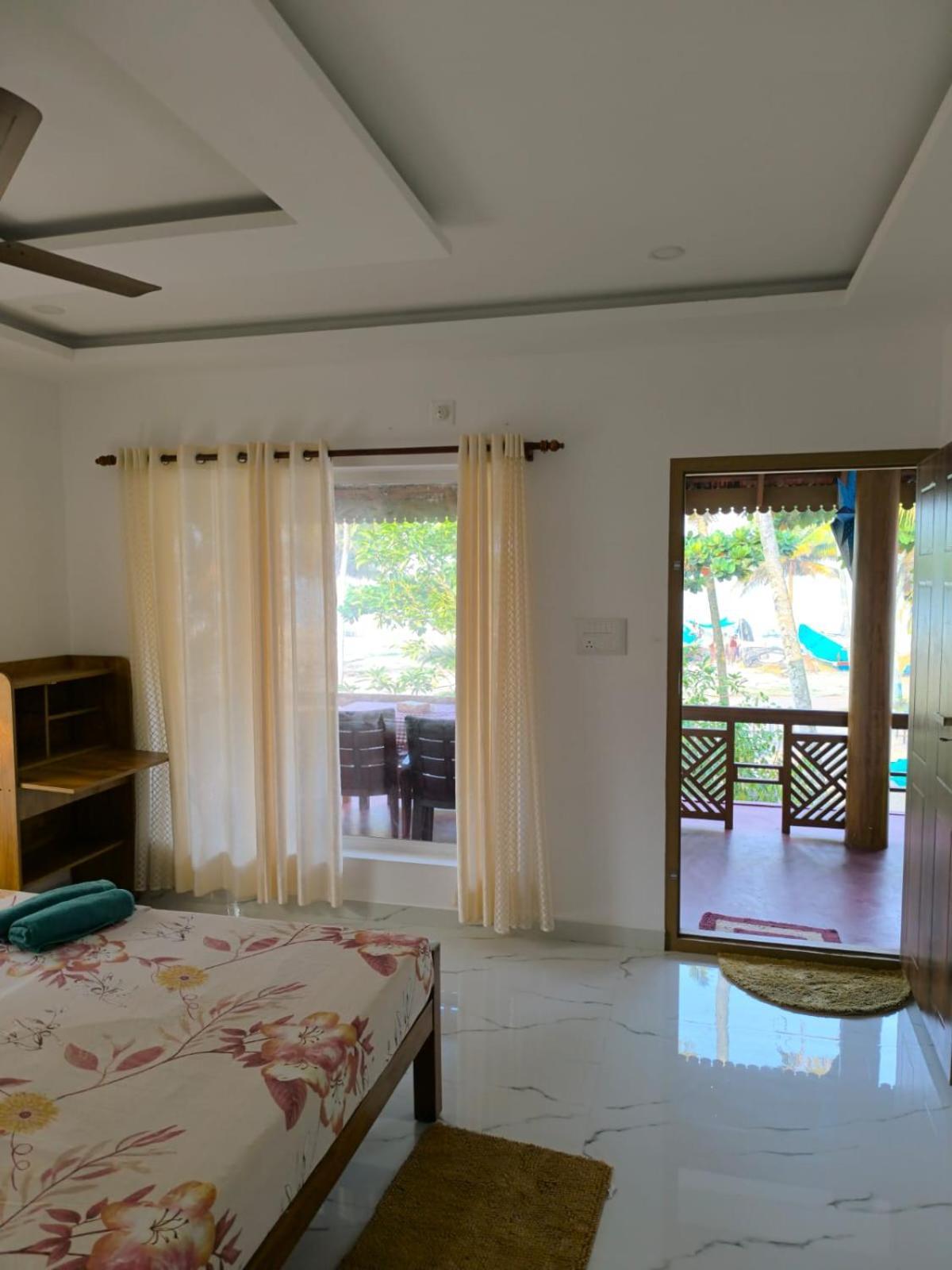Marari Anna Beach Homestay Mararikulam Bagian luar foto